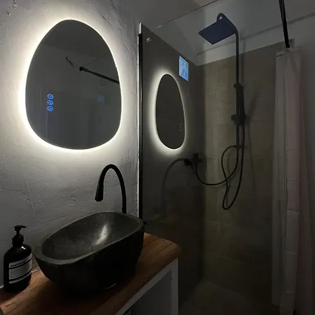 Rose Apartment *